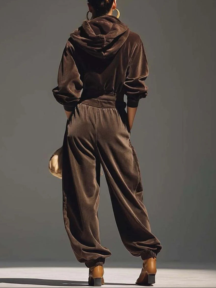 Vintage hoodie and loose-fitting trousers set (Includes belt)